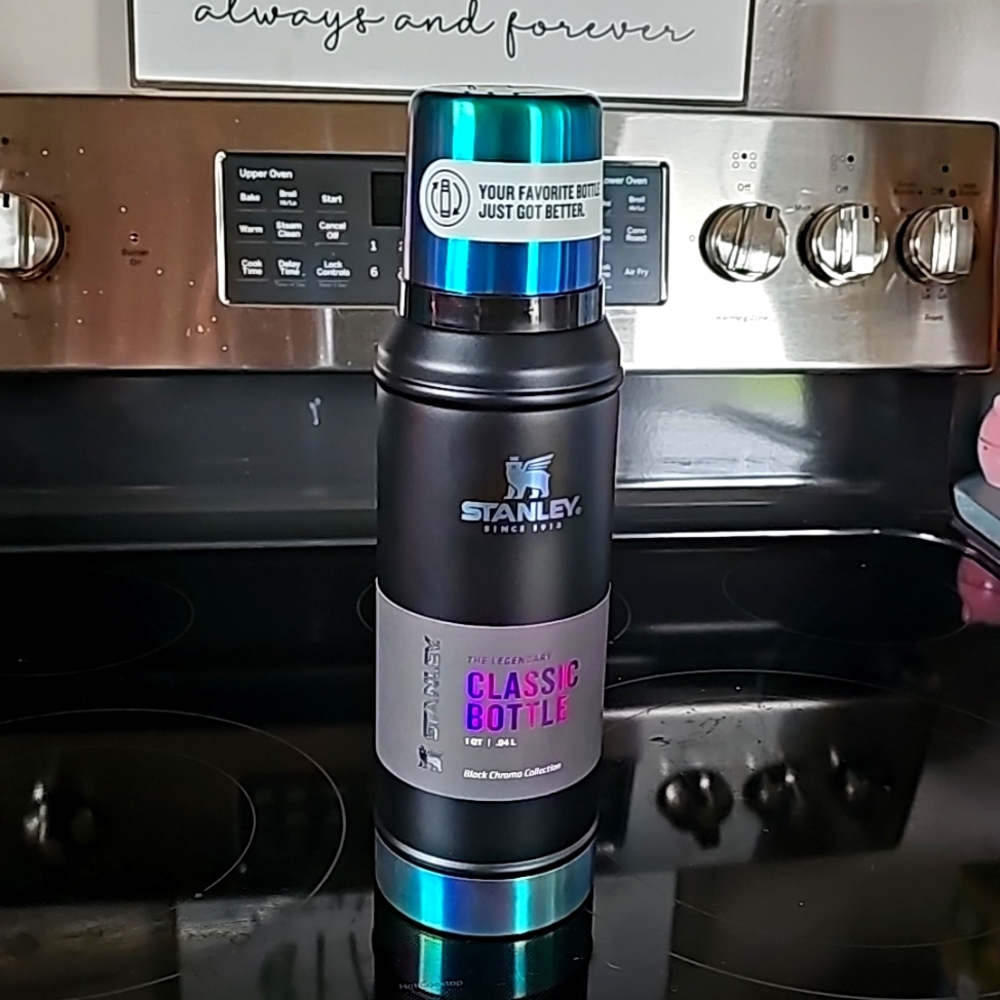 1 QT Black Chroma stanley thermos